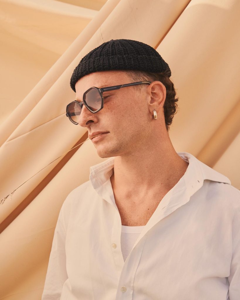 Lunettes-rouges-Le-regard-SOOD