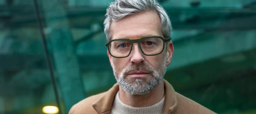 Lunettes-rouges-Le-regard-SOOD